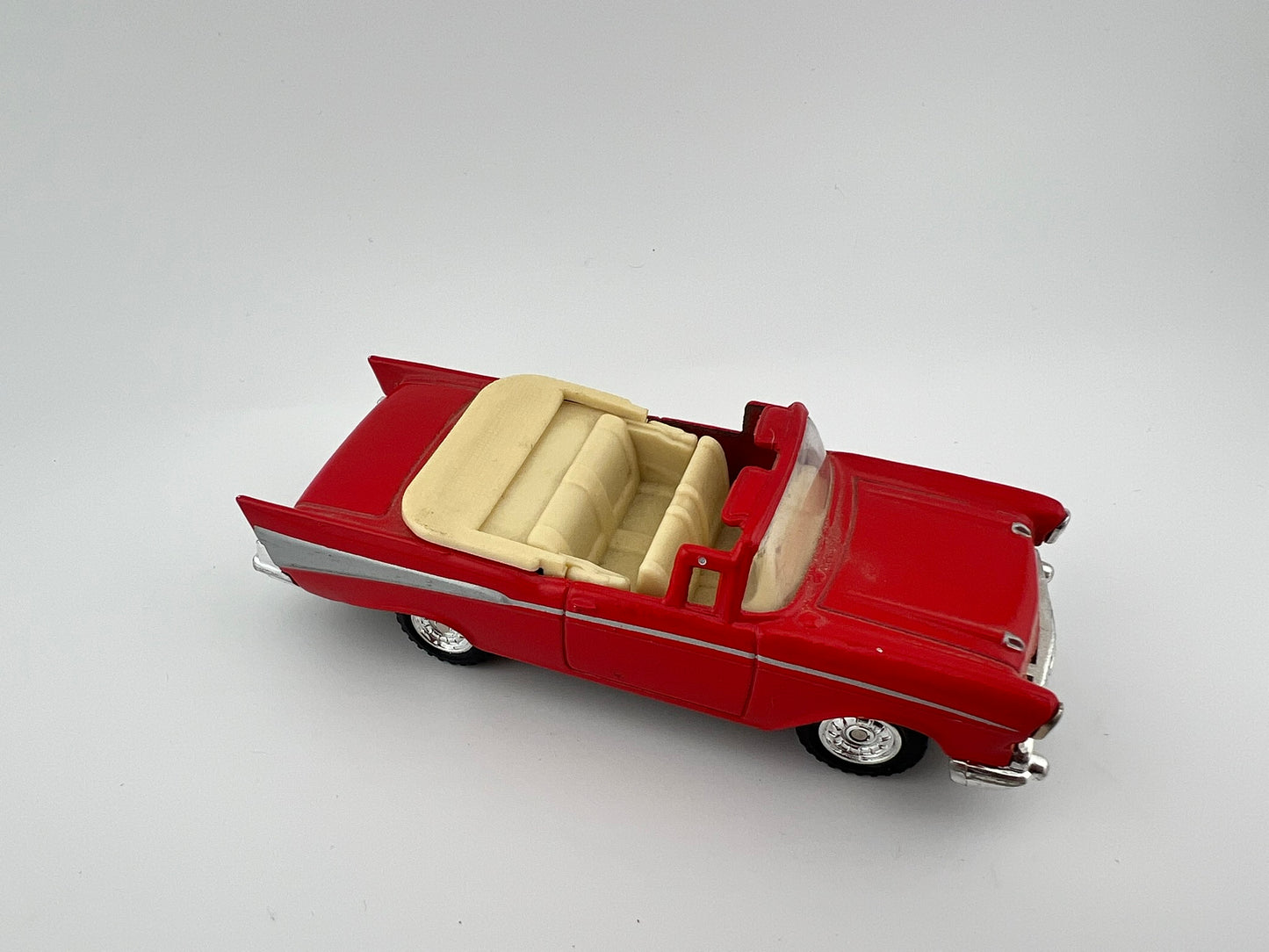 1957 Chevrolet Bel Air Convertible diecast 1:48 Fishwheels