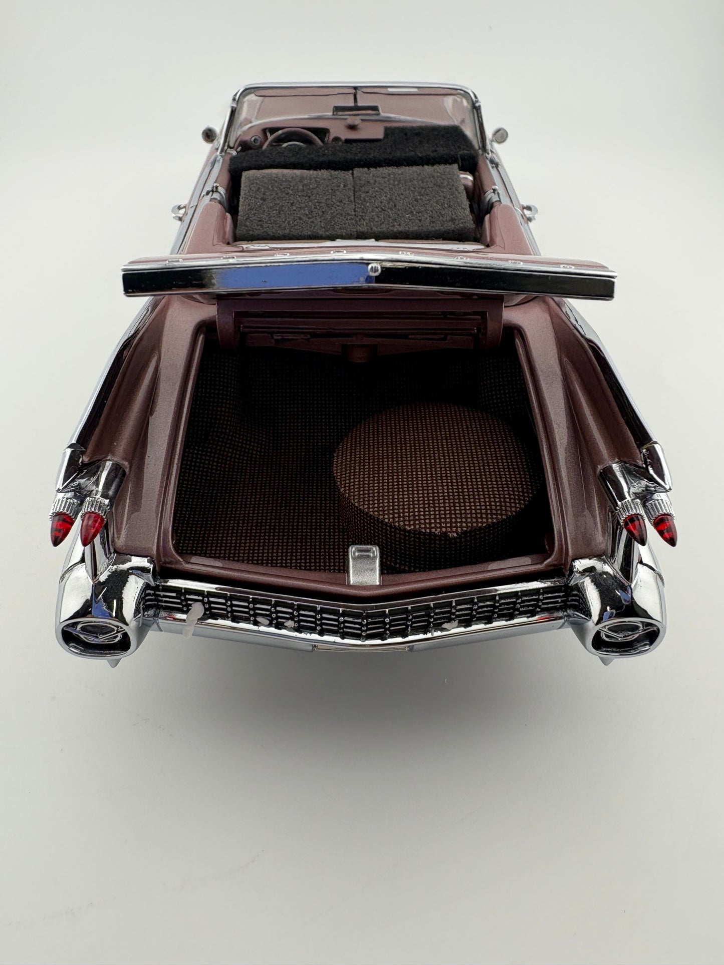 1959 Cadillac Eldorado Biarritz Convertible – 1:24 Diecast Model Car (Limited Edition)