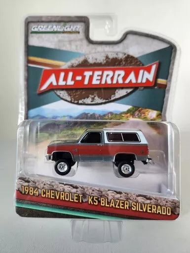 (CHASE) 1984 Chevrolet K5 Blazer Silverado Lifted - Frost White & Apple Red All-Terrain Series 16 Greenlight Fishwheels
