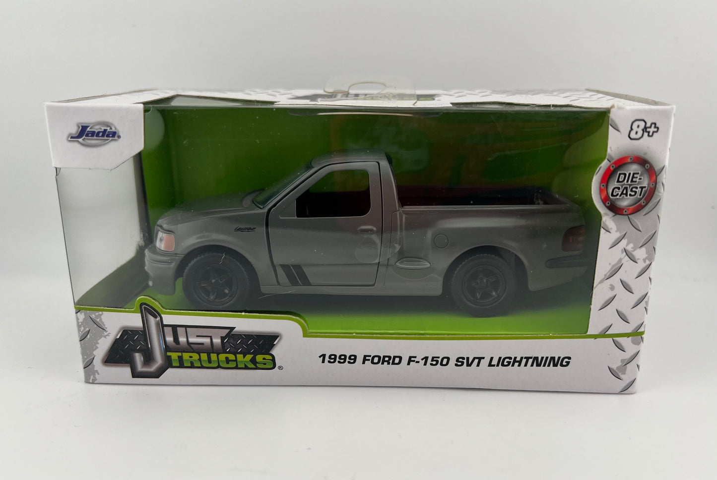 Jada Just Trucks 1:32 Diecast 1999 Ford F-150 SVT Lightning