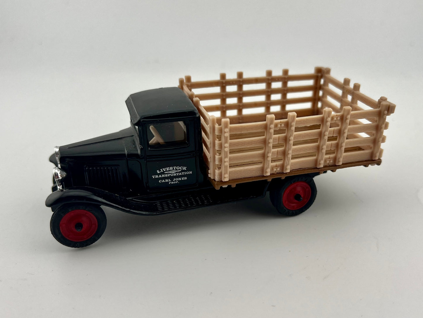 Livestock Transportation - Carl Jones, Prop. Diecast Truck 1:43 Fishwheels