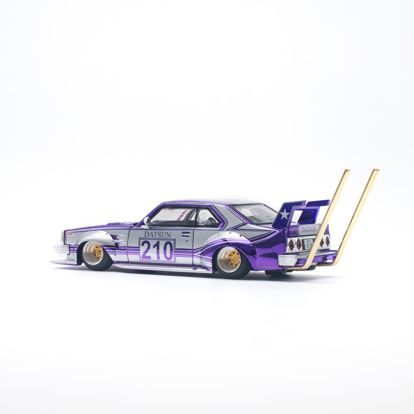 PopRace Skyline C210 Kaido Racer 1:64 Fishwheels