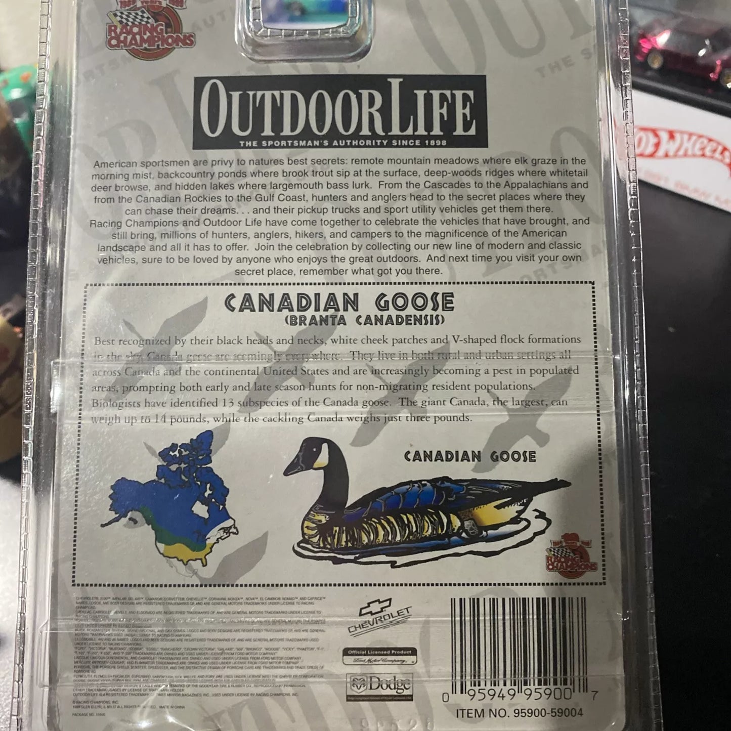 1999 Racing Champions Outdoor Life Heading South Chevy Van AA 1:64 Scale