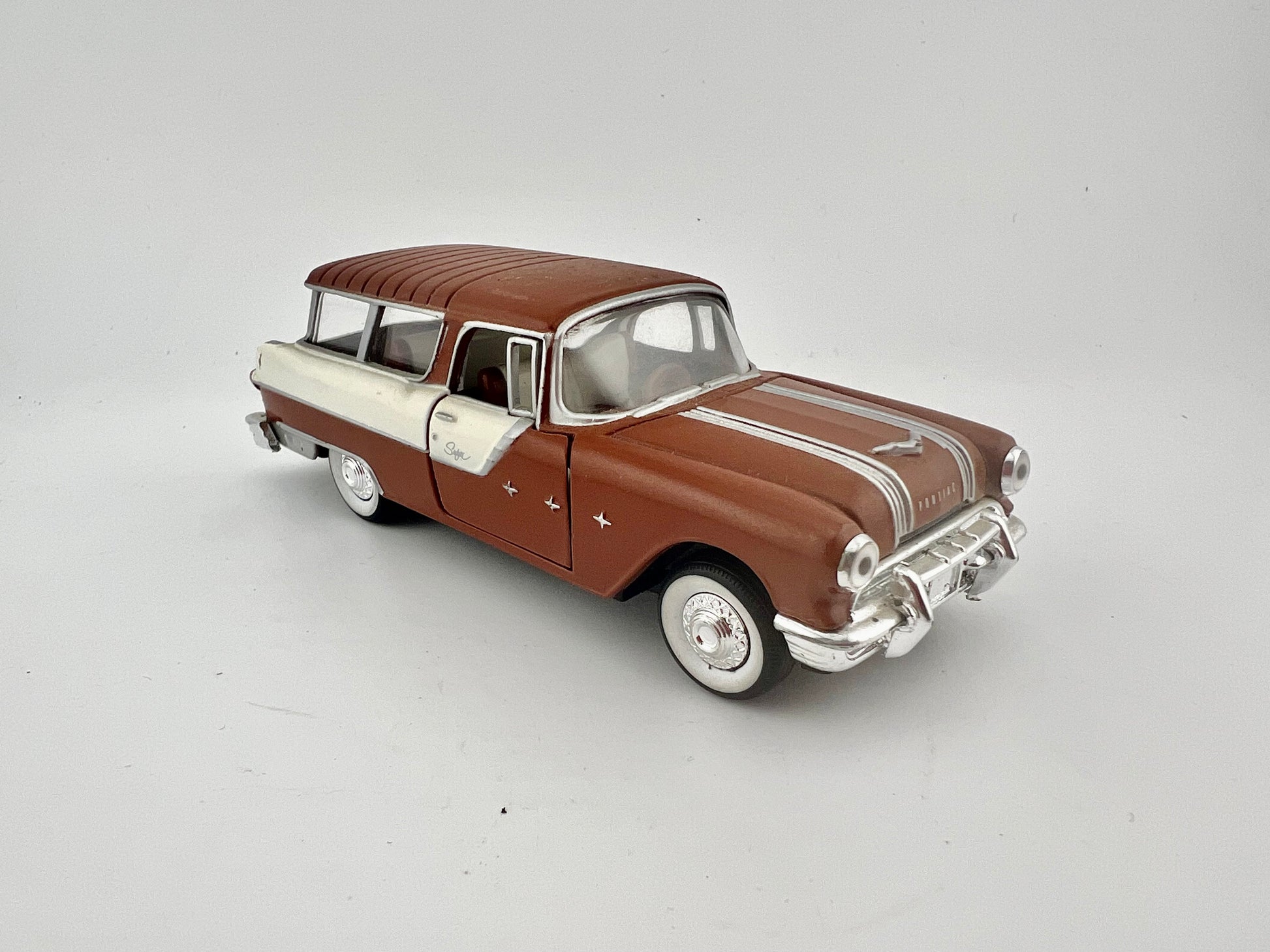 1955 Pontiac Star Chief Safari Wagon 1:43 Scale Fishwheels
