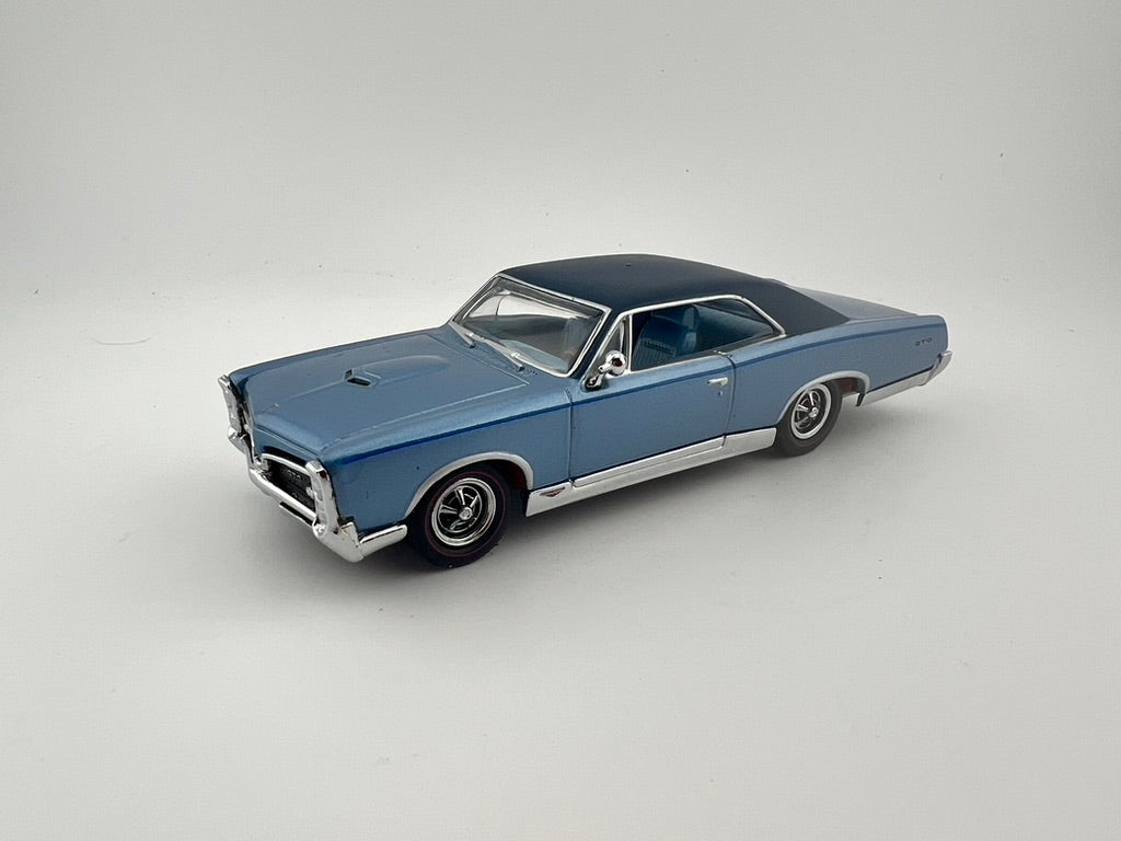 1966 Pontiac GTO 1:18 Scale Fishwheels