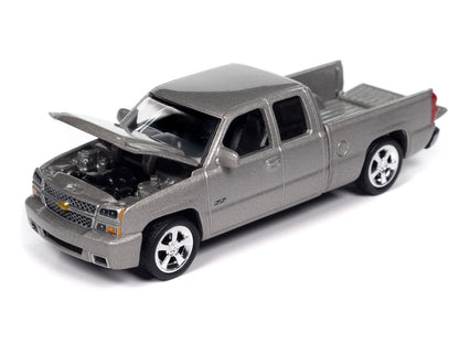 2006 Chevy Silverado SS Truck Extended Cab 'Cateye' w/Fleetside Bed Fishwheels