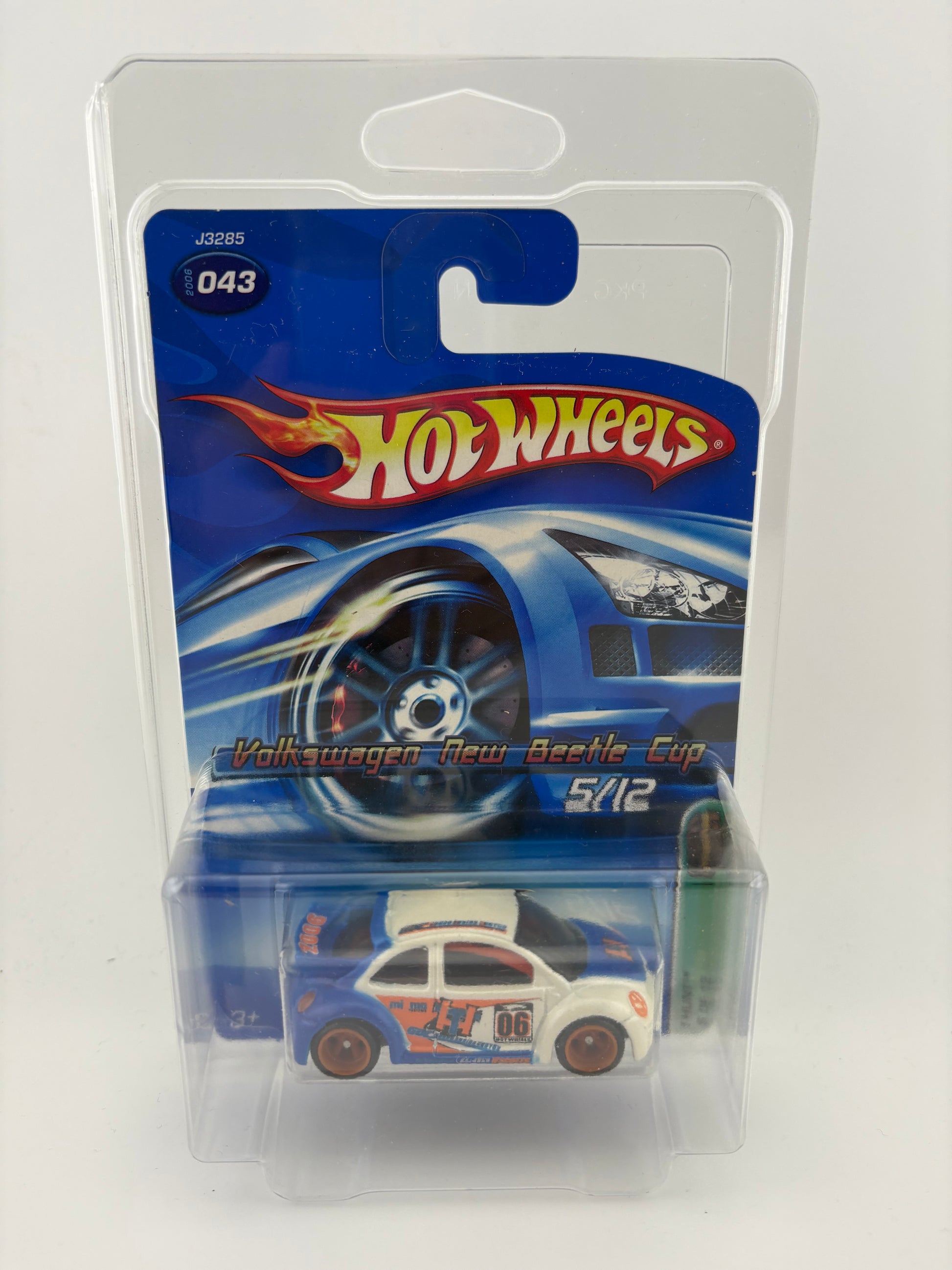 2006 Hot Wheels Treasure Hunt – Volkswagen New Beetle Cup (#043/2006)