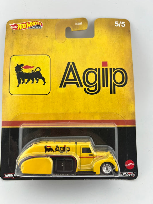 Clearance! Hot Wheels '38 Dodge Airflow – Agip Livery Fishwheels
