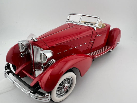 Danbury Mint 1934 Packard V-12 LeBaron Speedster – Red Fishwheels