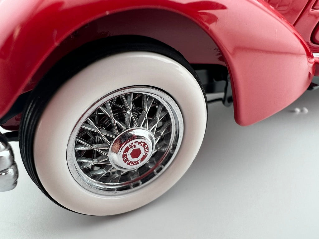 Danbury Mint 1934 Packard V-12 LeBaron Speedster – Red Fishwheels