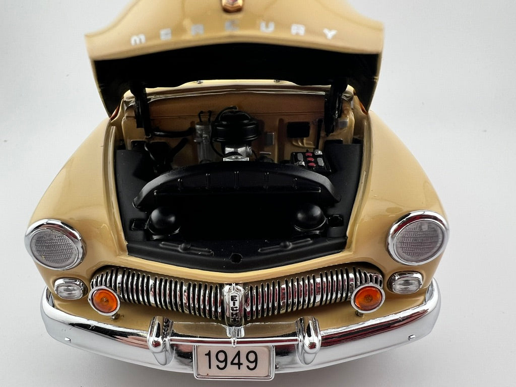 Danbury Mint 1949 Mercury Station Wagon – Bermuda Cream w/ Certificate of Authenticity Fishwheels