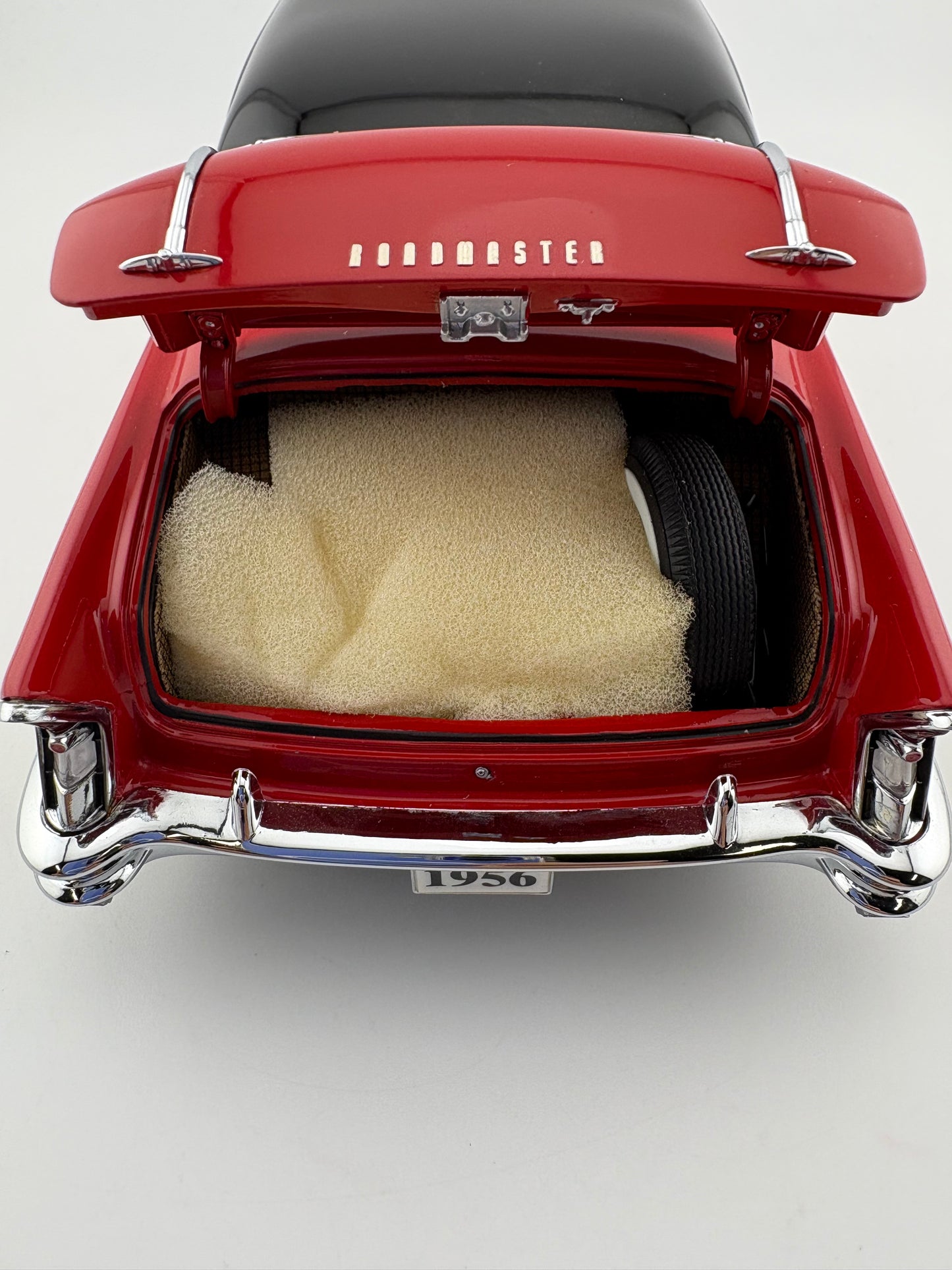 Danbury Mint 1956 Buick Roadmaster 4-Door Riviera Fishwheels