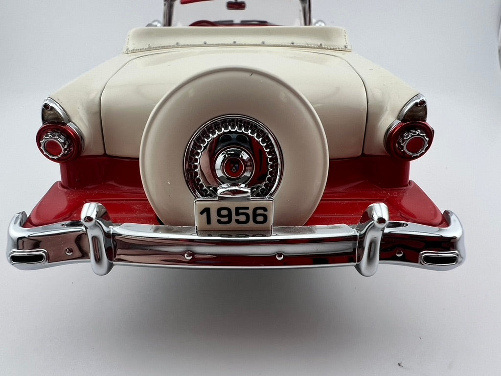 Danbury Mint 1956 Ford Sunliner Convertible Diecast Model Fishwheels