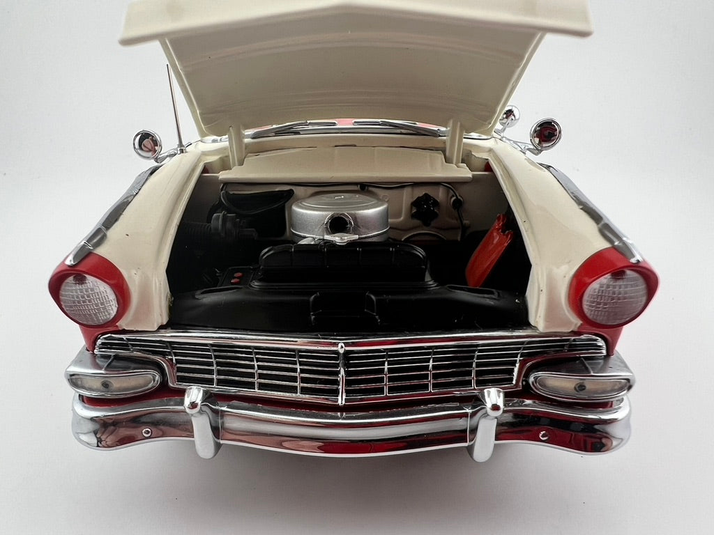 Danbury Mint 1956 Ford Sunliner Convertible Diecast Model Fishwheels