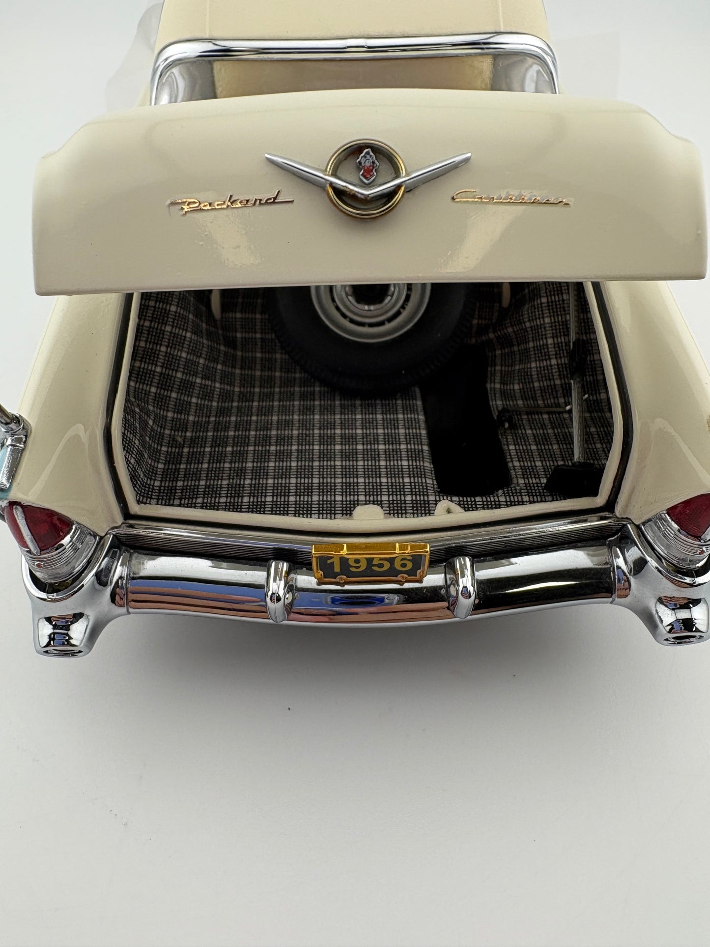 Danbury Mint 1956 Packard Caribbean Hardtop Fishwheels