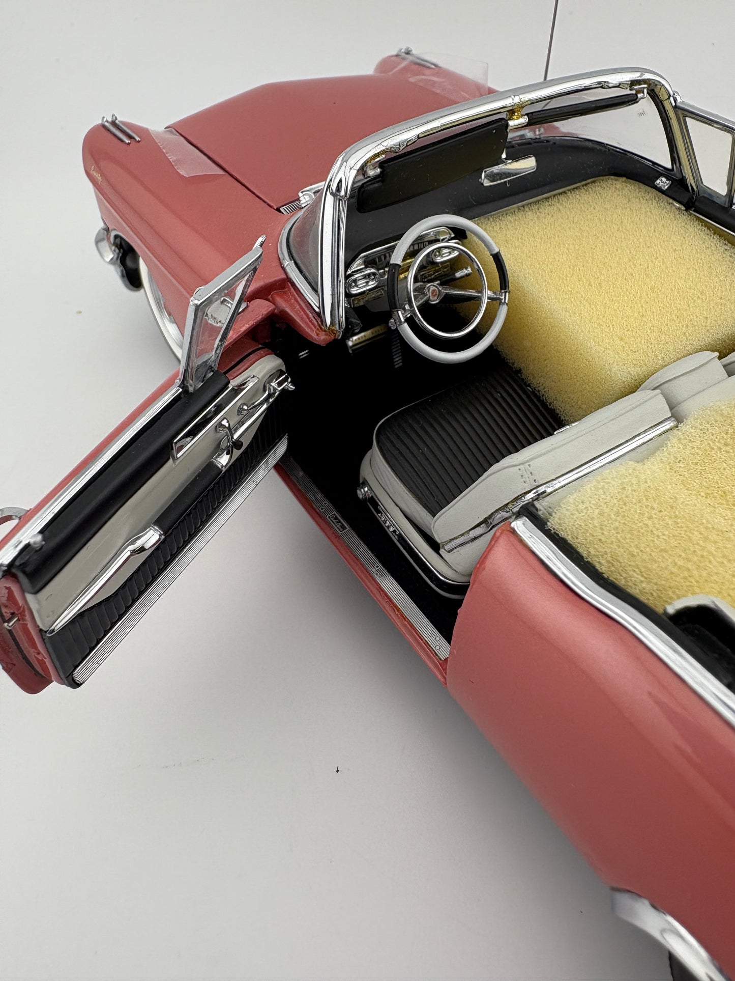 Danbury Mint 1957 Cadillac Eldorado Biarritz Convertible – 1:18 Diecast Model