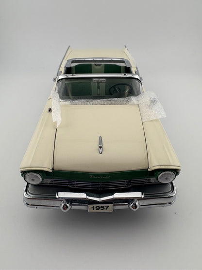 Danbury Mint 1957 Ford Fairlane 500 Skyline Convertible Fishwheels