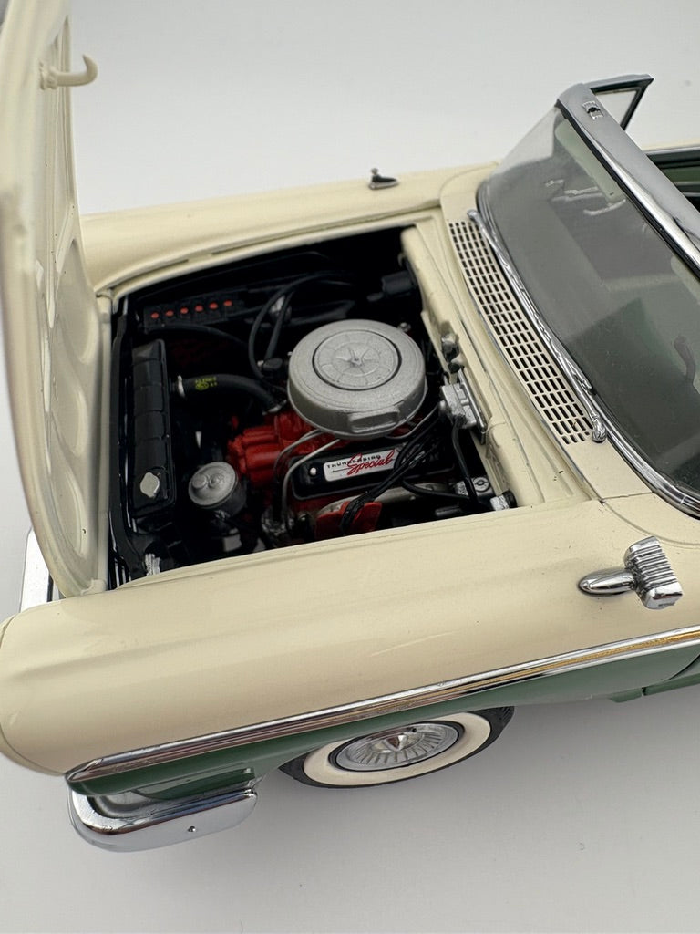 Danbury Mint 1957 Ford Fairlane 500 Skyline Convertible Fishwheels