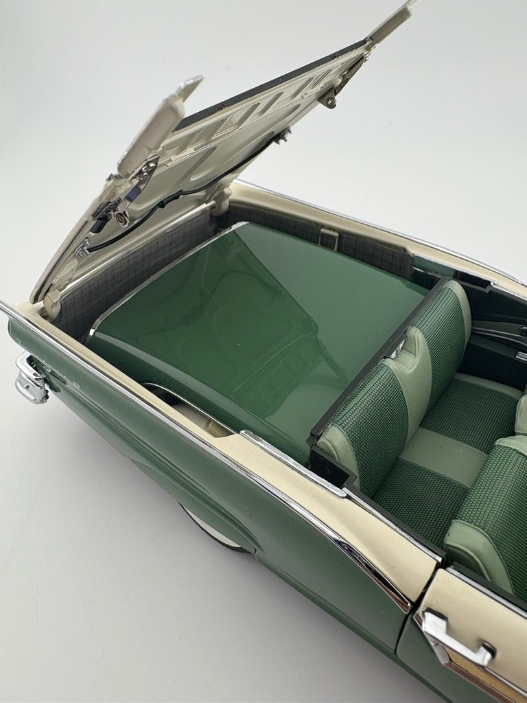 Danbury Mint 1957 Ford Fairlane 500 Skyline Convertible Fishwheels