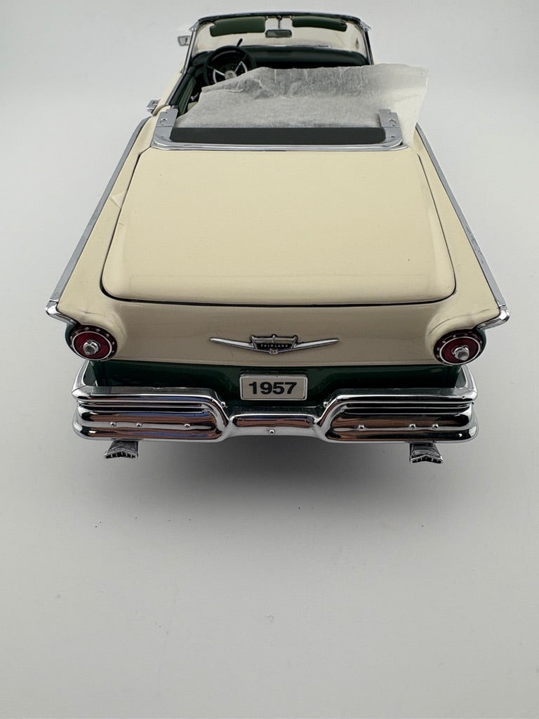 Danbury Mint 1957 Ford Fairlane 500 Skyline Convertible Fishwheels