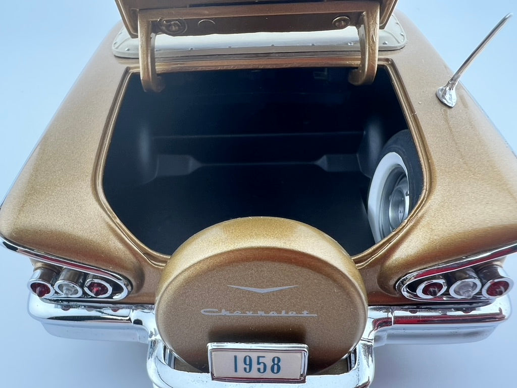 Danbury Mint 1958 Chevy Impala Anniversary Gold Metallic Convertible Fishwheels