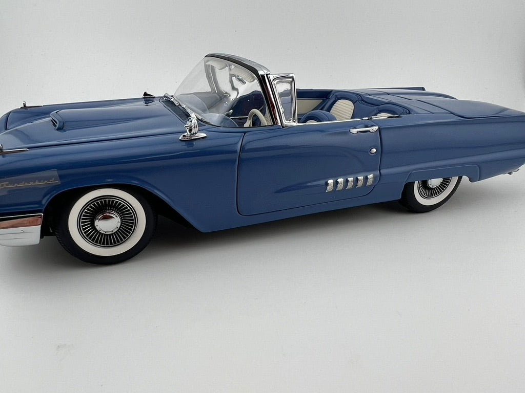 Danbury Mint 1958 Ford Thunderbird Convertible – Monarch Blue Fishwheels