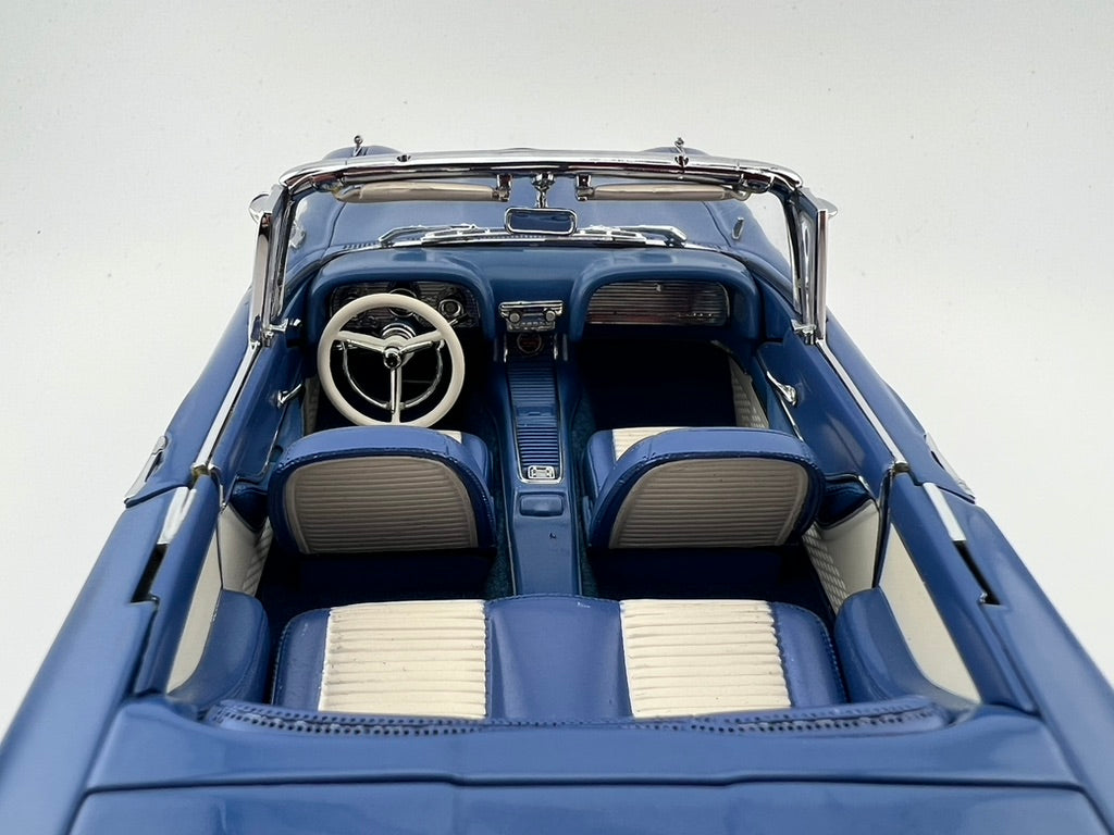 Danbury Mint 1958 Ford Thunderbird Convertible – Monarch Blue Fishwheels