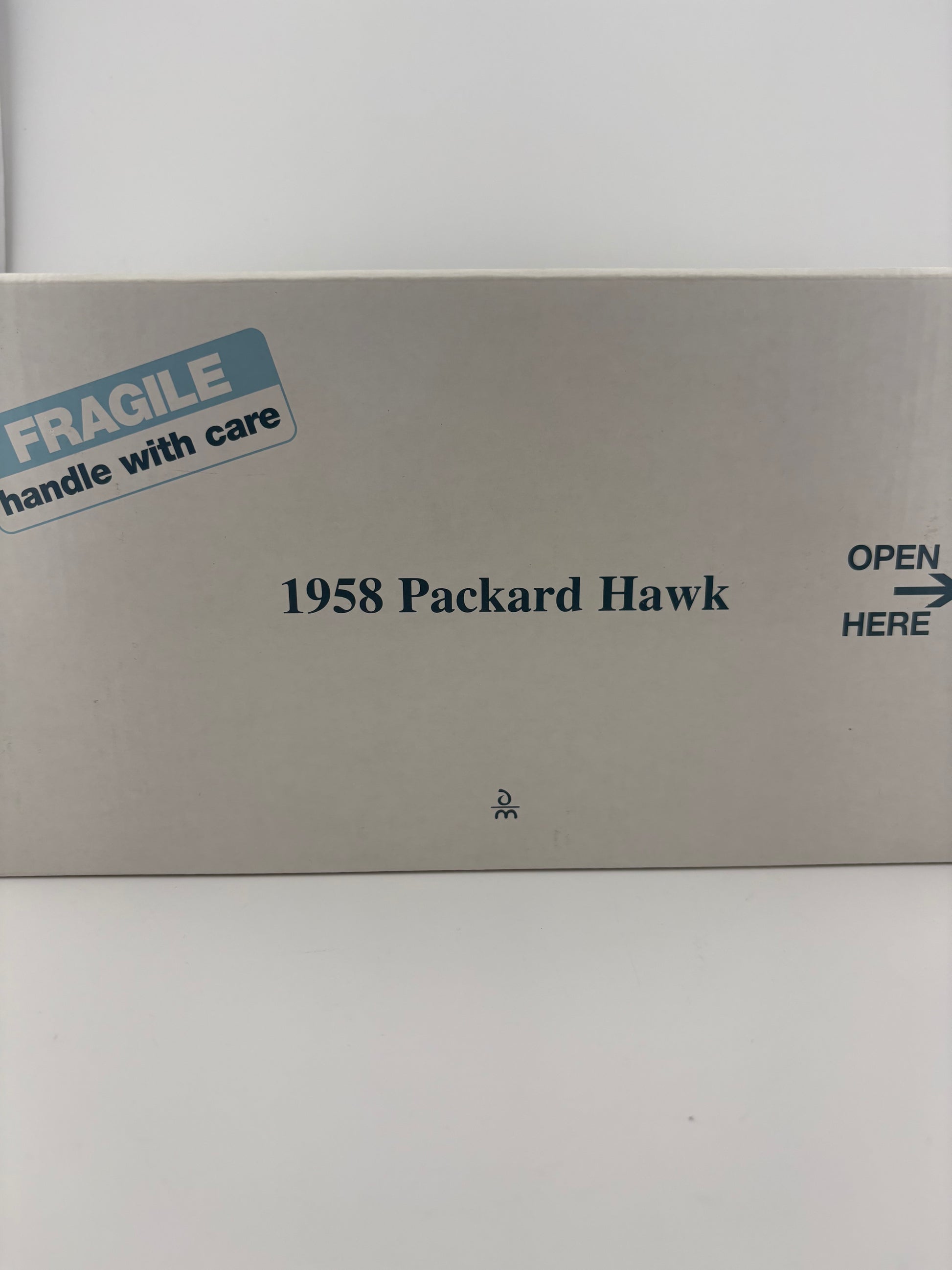 Danbury Mint 1958 Packard Hawk – 1:24 Diecast Model Car