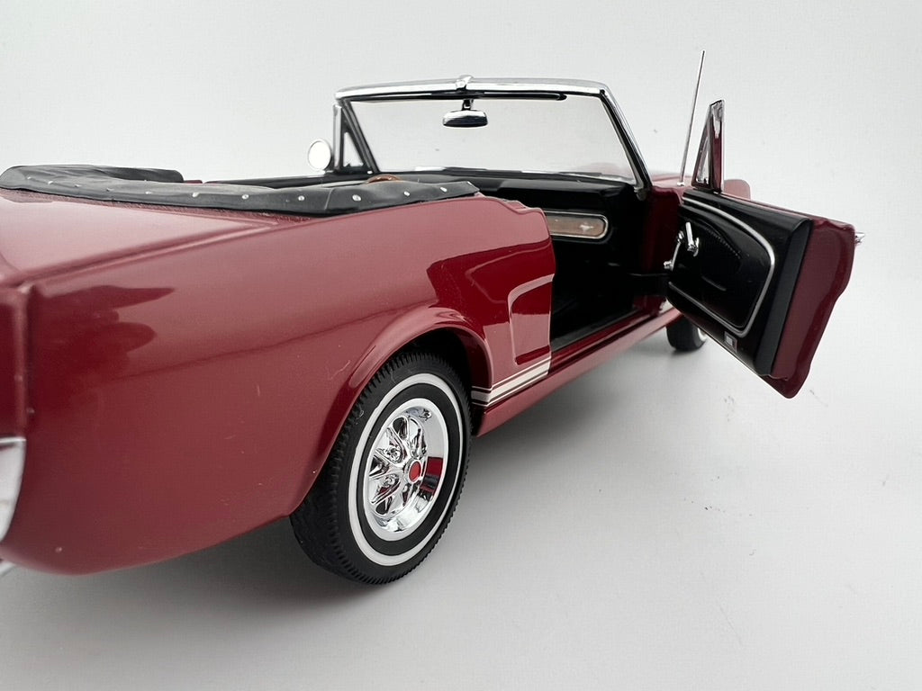 Danbury Mint 1966 Ford Mustang GT Convertible Diecast Model Fishwheels