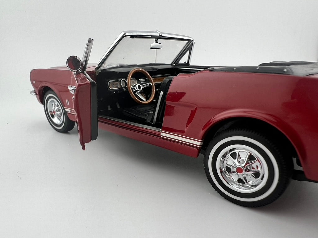 Danbury Mint 1966 Ford Mustang GT Convertible Diecast Model Fishwheels