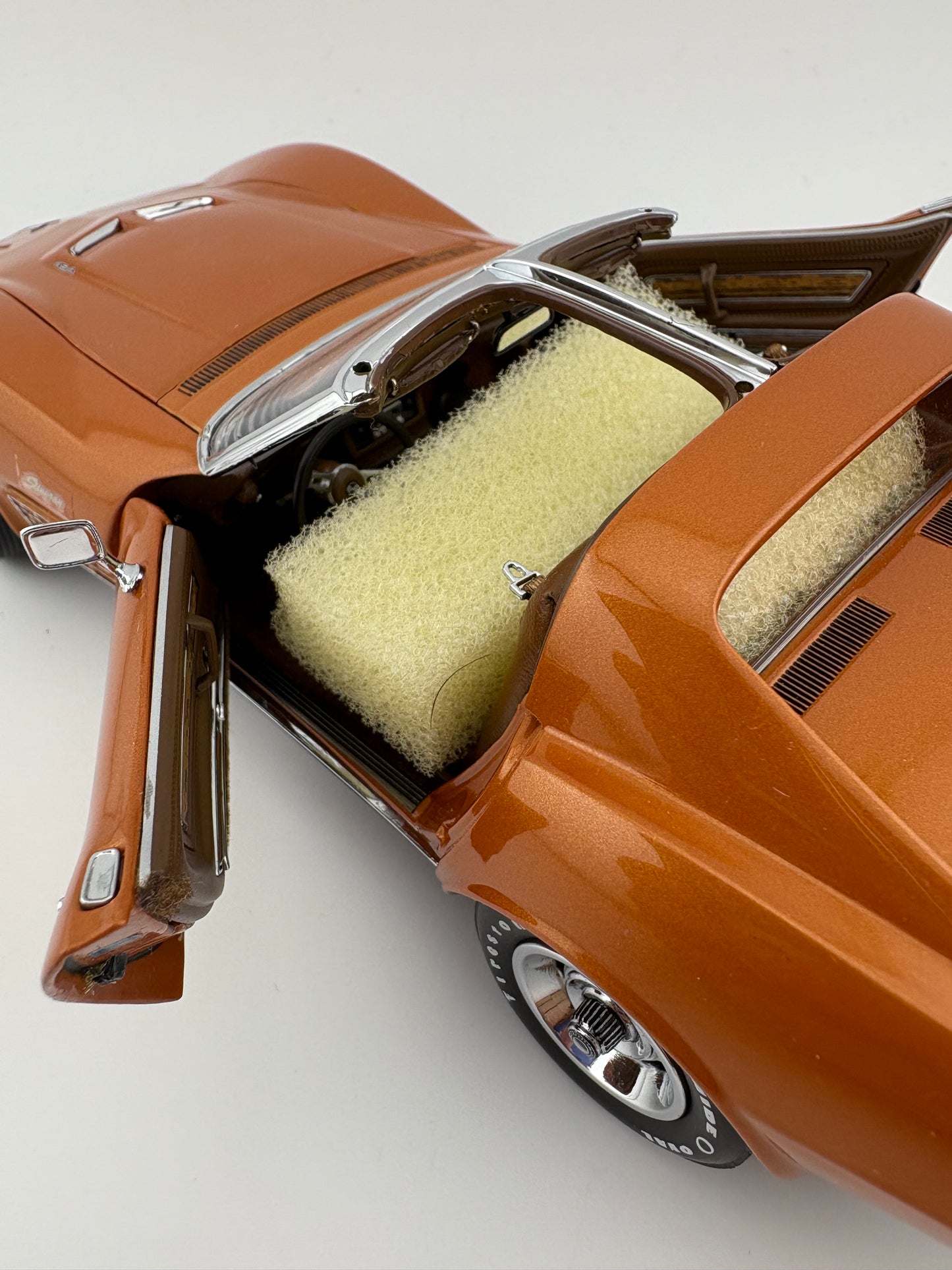 Danbury Mint 1972 Chevrolet Corvette Coupe Fishwheels