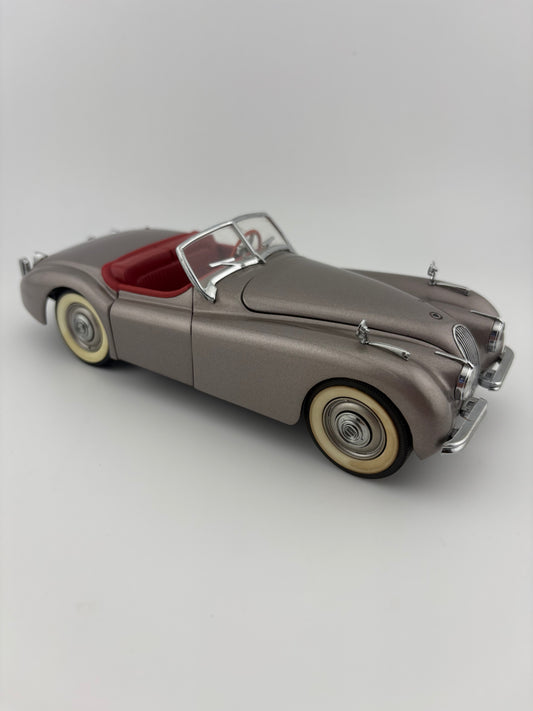 Danbury Mint – Jaguar XK120 Roadster Fishwheels