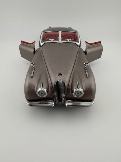 Danbury Mint – Jaguar XK120 Roadster Fishwheels