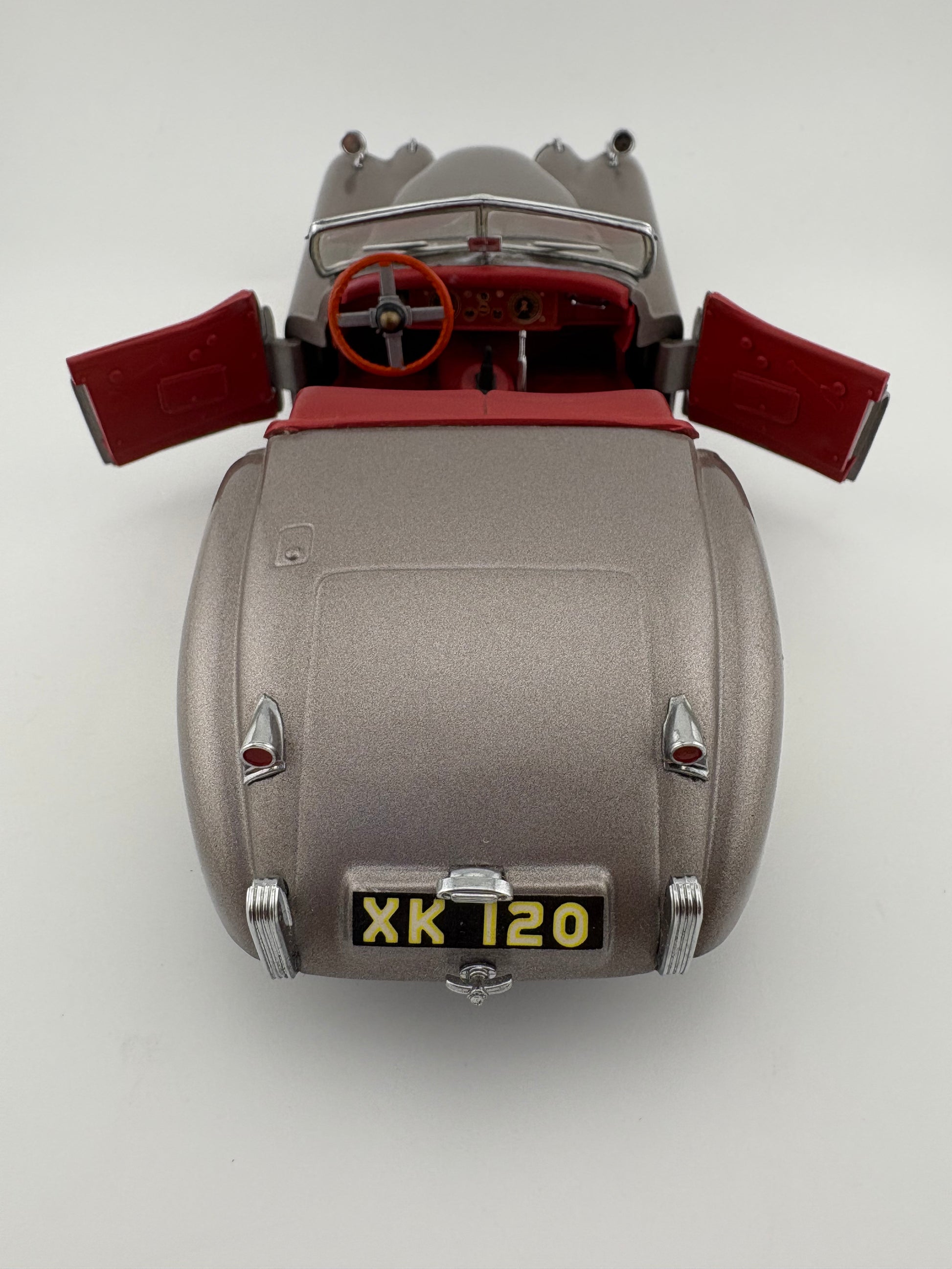 Danbury Mint – Jaguar XK120 Roadster Fishwheels