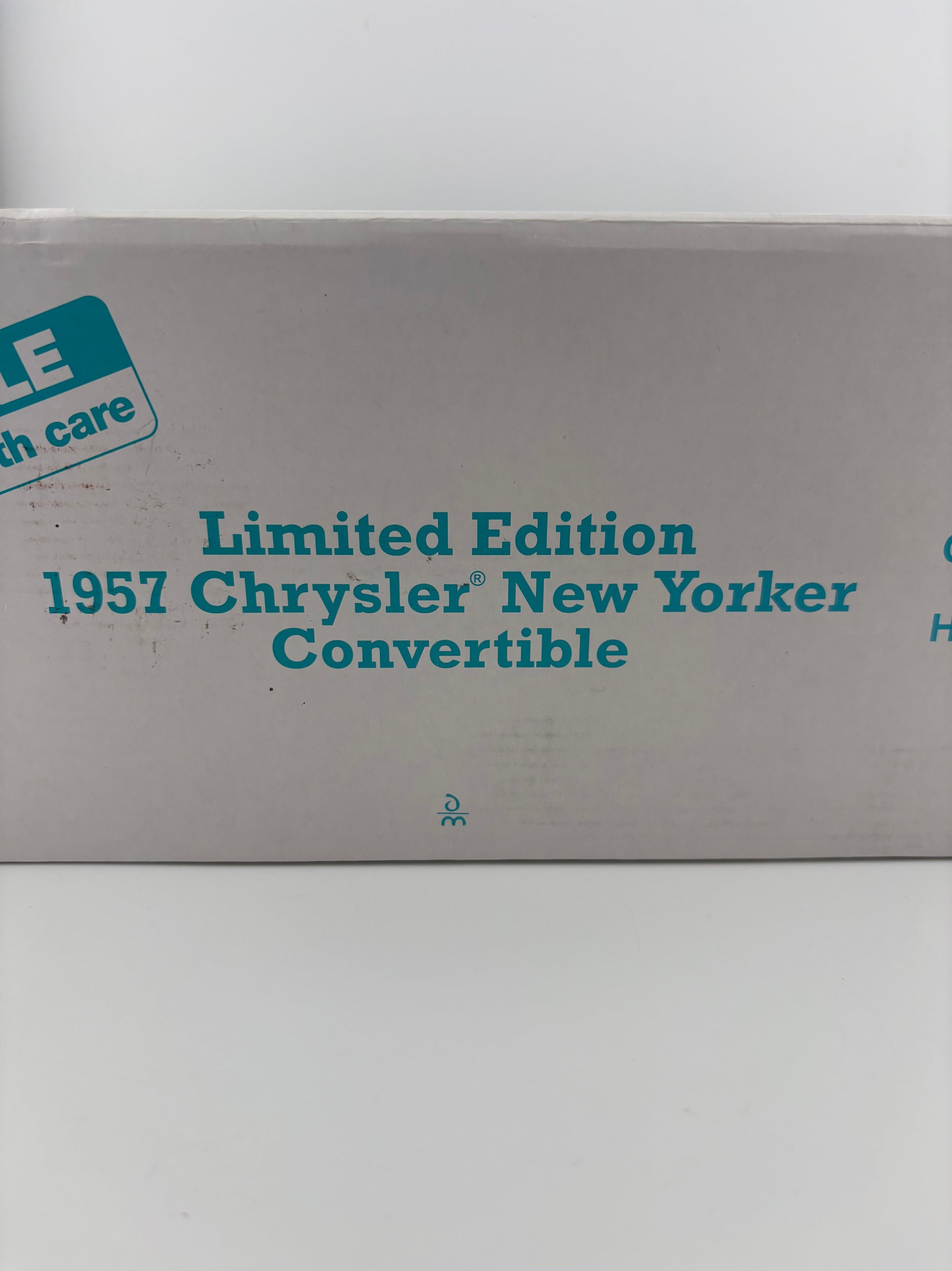 Danbury Mint Limited Edition 1957 Chrysler New Yorker Convertible 1:24 Fishwheels