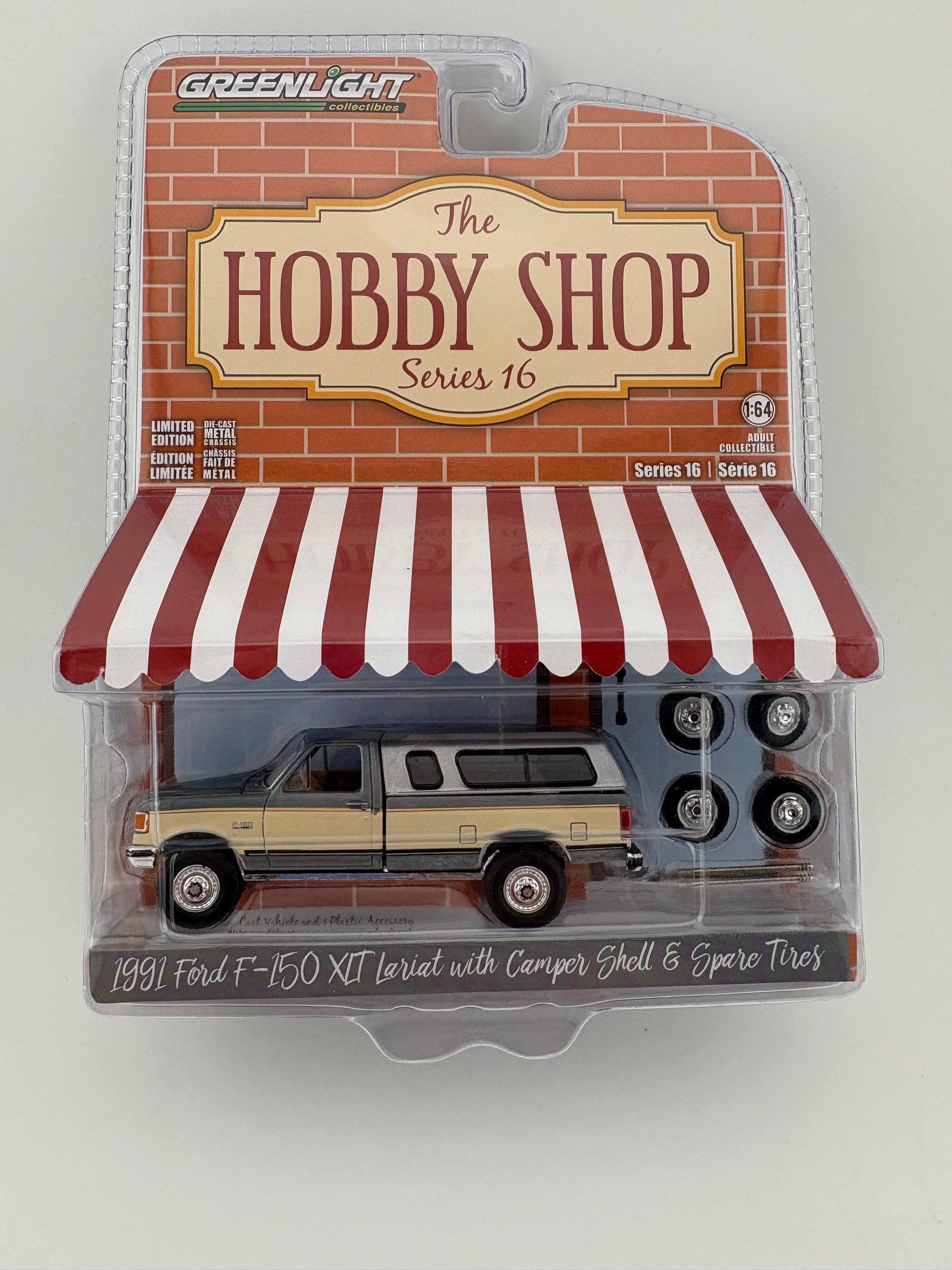 GreenLight The Hobby Shop Series 16 – 1991 Ford F-150 XLT Lariat with Camper Shell & Spare Tires(Raw Chase)