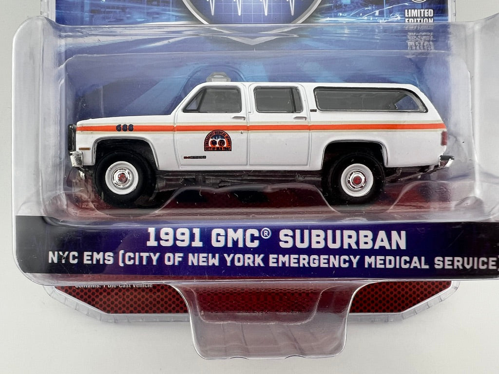 Greenlight 1991 GMC Suburban NYC EMS (First Responders Exclusive) Fishwheels