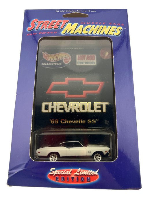 Hot Wheels 2000 Street Machine Special 69 Chevelle SS 1:64 Fishwheels