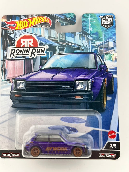 Hot Wheels '81 Toyota Starlet KP61 – Ronin Run (Car Culture Premium) Fishwheels