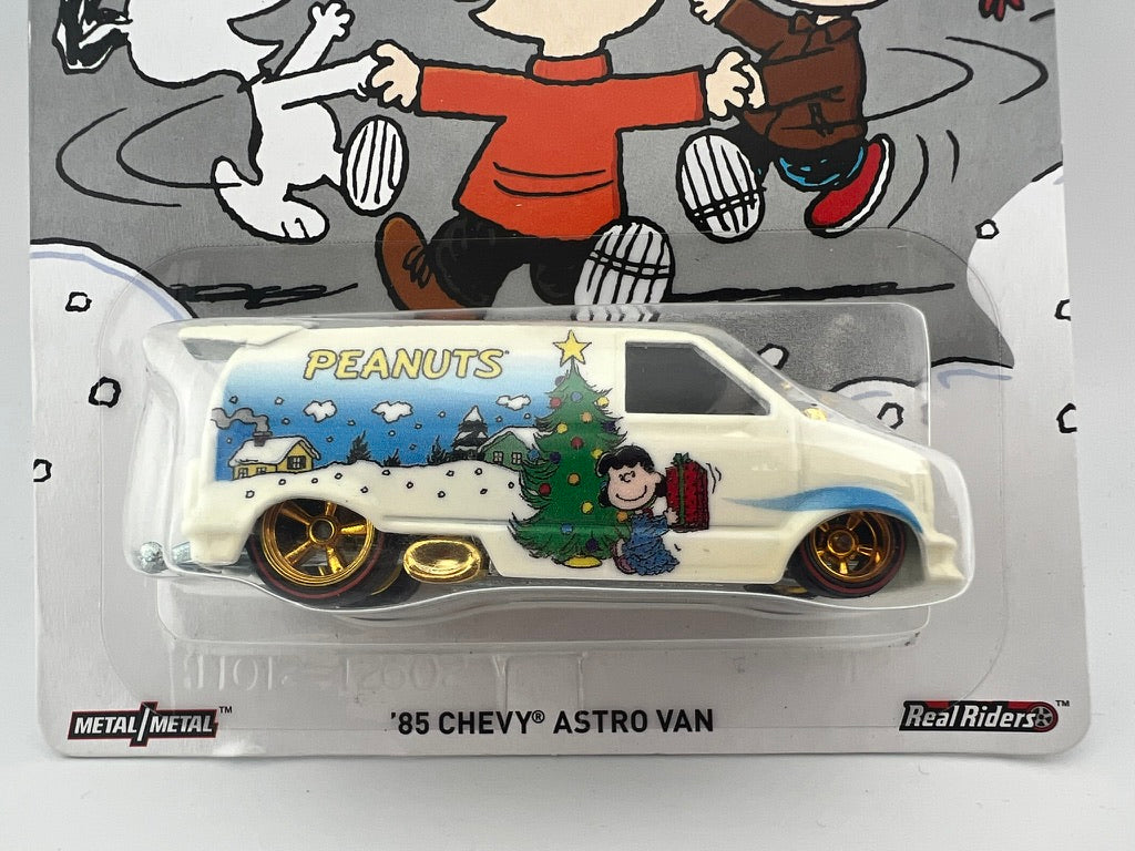 Hot Wheels ’85 Chevy Astro Van – Peanuts Christmas Edition Fishwheels
