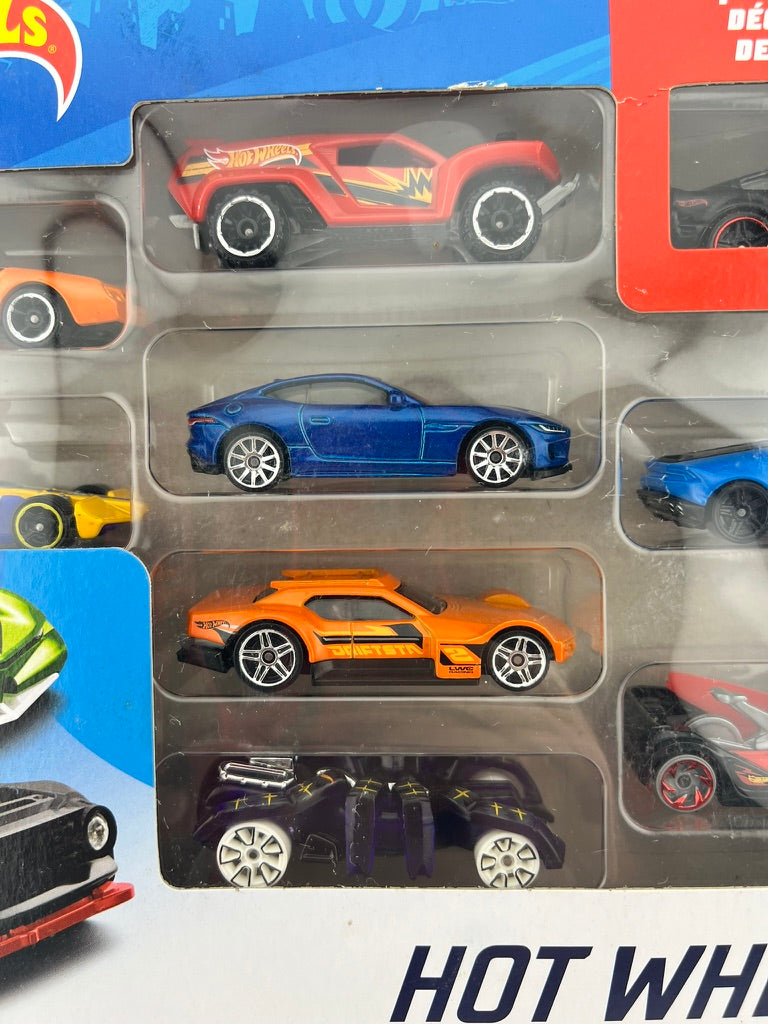 Hot Wheels 9-Car Gift Pack (Set 2 – Jeep, Matte Black Mustang) Fishwheels
