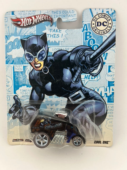 Hot Wheels Cool One – Catwoman (DC Comics Originals) Fishwheels
