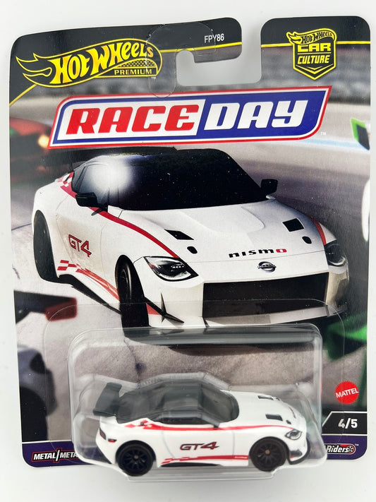 Hot Wheels Premium 2023 Nissan Z GT4 – Car Culture Race Day Fishwheels