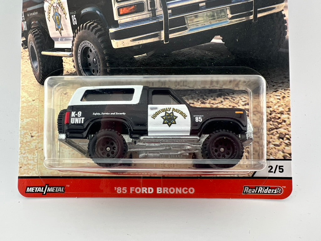 Hot Wheels Premium '85 Ford Bronco – Highway Patrol (Car Culture: Wild Terrain) Fishwheels