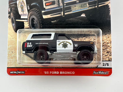 Hot Wheels Premium '85 Ford Bronco – Highway Patrol (Car Culture: Wild Terrain) Fishwheels