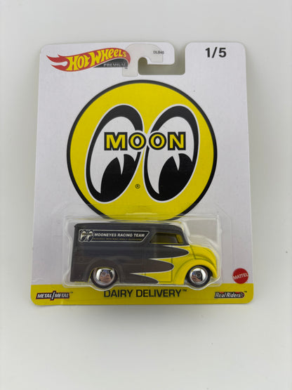 Hot Wheels Premium – Dairy Delivery (Mooneyes Racing Team)