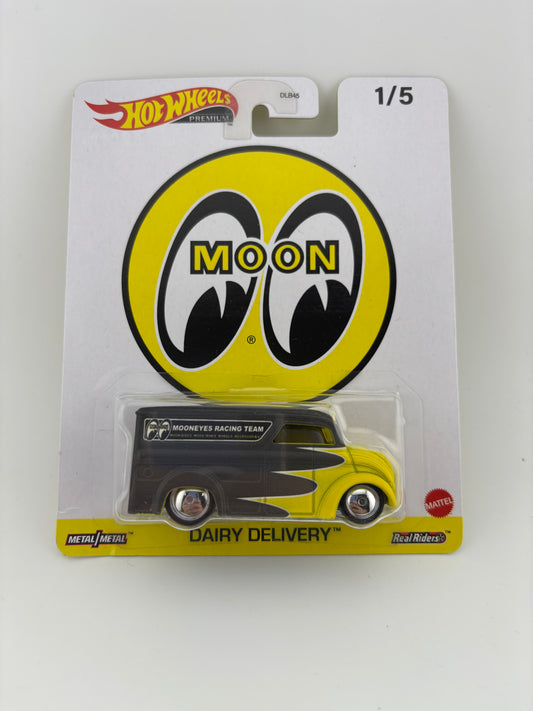 Hot Wheels Premium – Dairy Delivery (Mooneyes Racing Team)