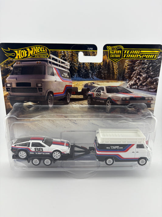 Hot Wheels Premium Team Transport – DMC DeLorean with HW Rally Hauler
