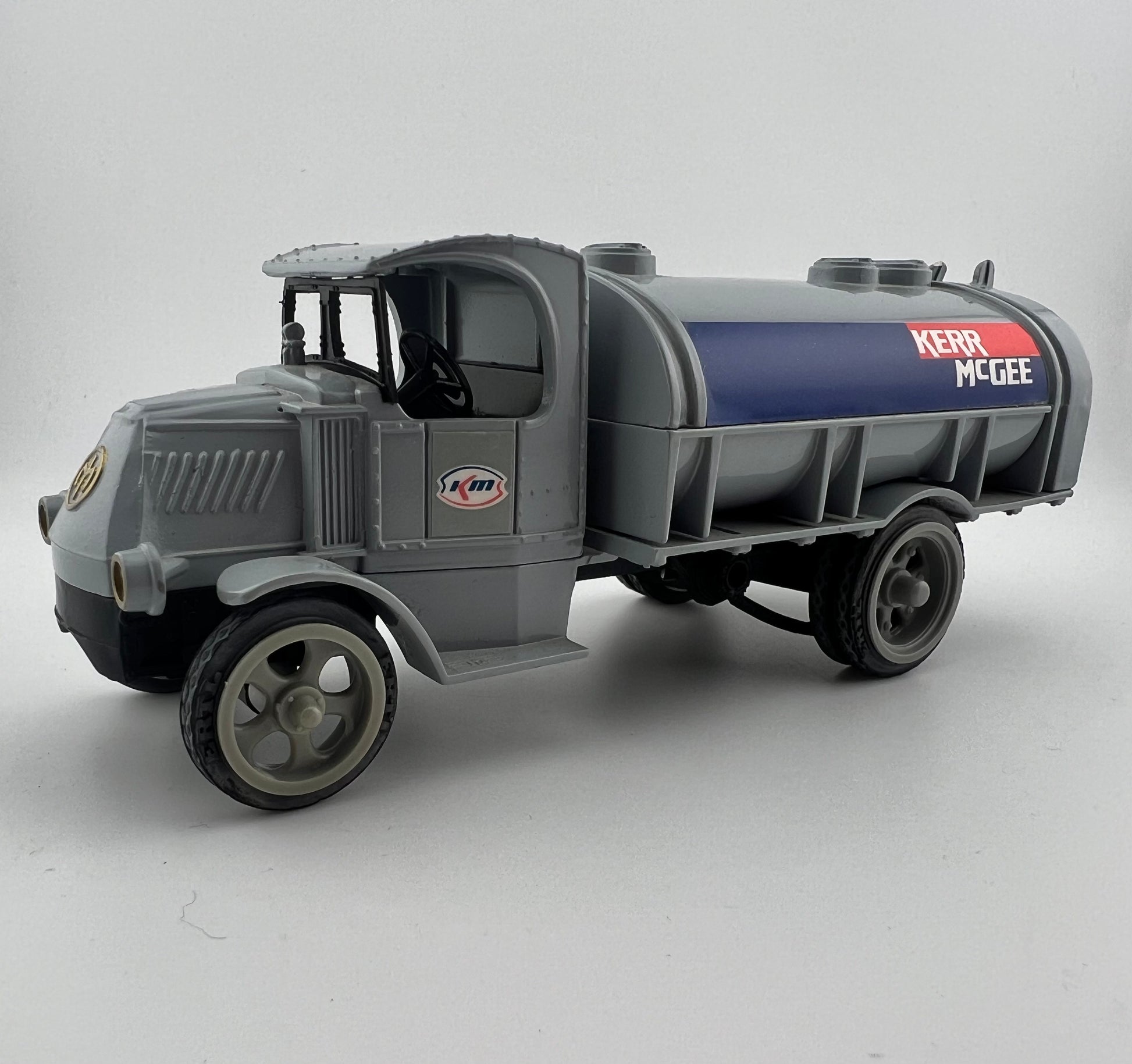 JL Scale Models Tanker Truck Bank Fishwheels