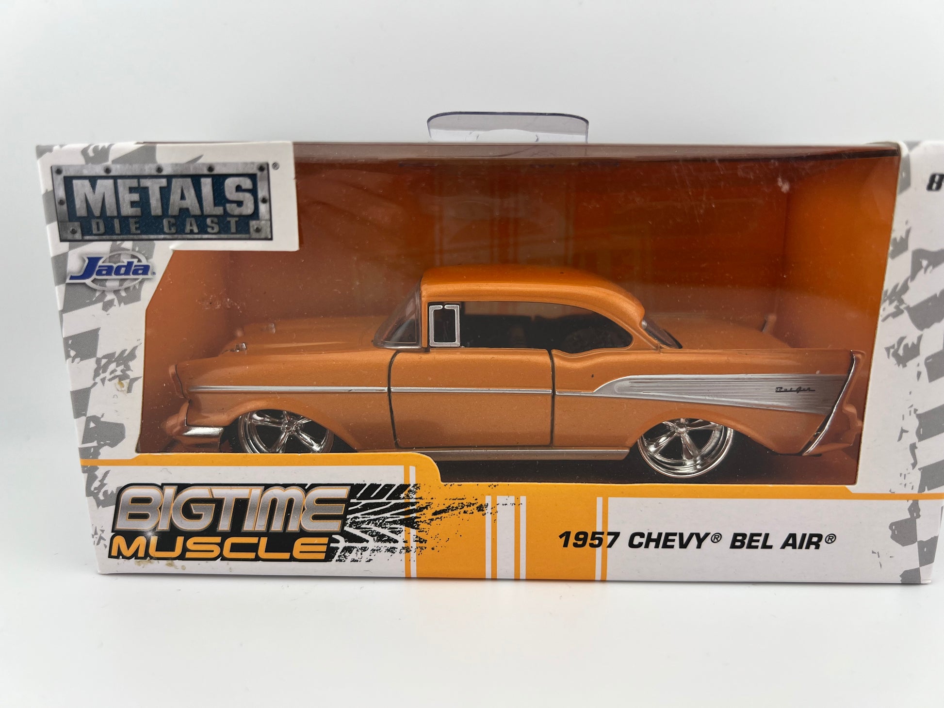 Jada Bigtime Muscle 1957 Chevy Bel Air (Yellow) 1:32 Scale Fishwheels